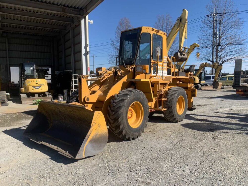 超希少!わずか1,547時間のコマツ製タイヤショベルWA100-1|彩重機