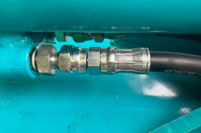 新しく作成したホースを取り付けて作業完了です。