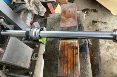 クボタRX-406Eのバケットシリンダー修理後の様子です。