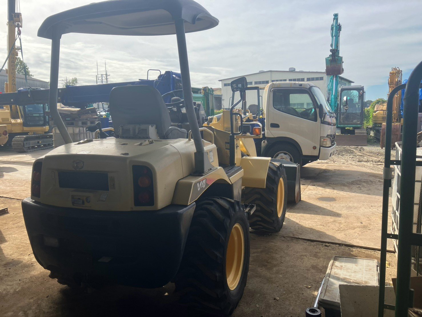 中古 ヤンマー V4-6 3